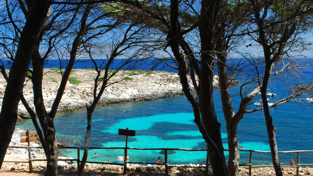 Cala Minnola a Levanzo