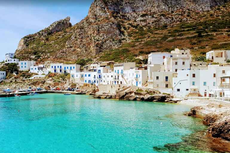 Cala Dogana a Levanzo